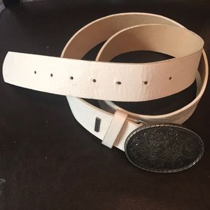 White belt large